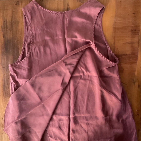 Washable Silk Tulip Back Set - Picture 4 of 9